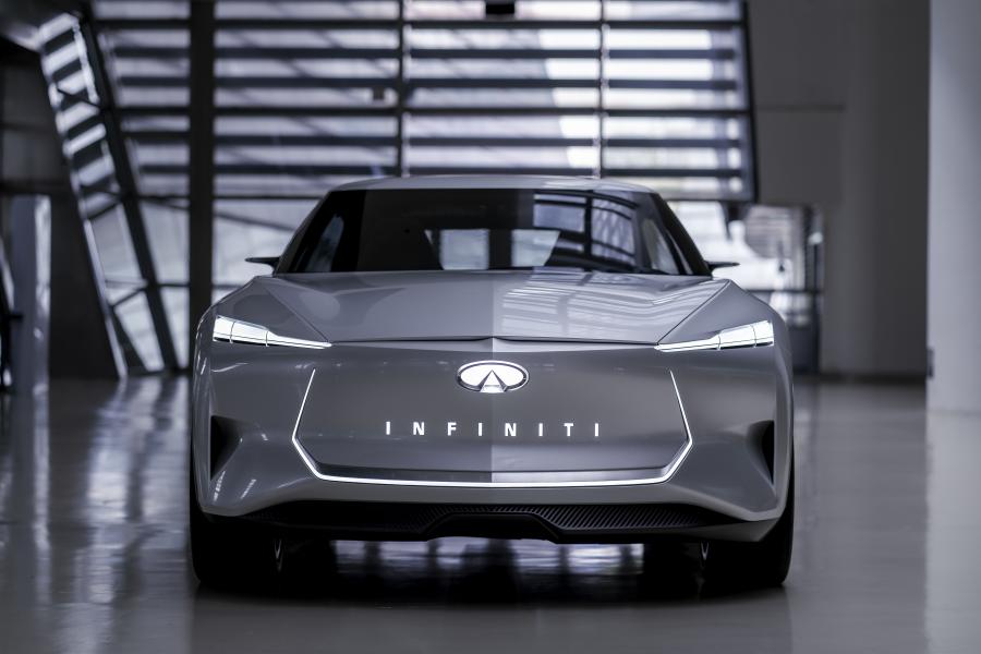  Infiniti Qs Inspiration 2019 года  (фото 21 из 41)